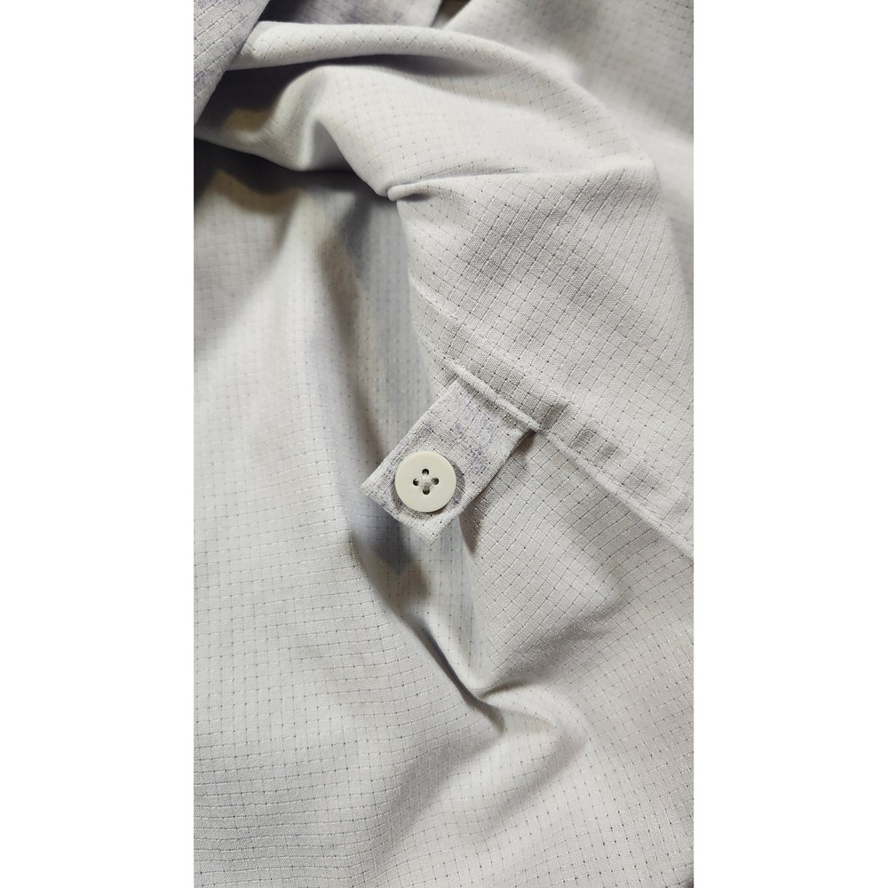 Lululemon Commission Short Sleeve Shirt Mens Medium Grey Ripstop Button Down - Picture 8 of 12
